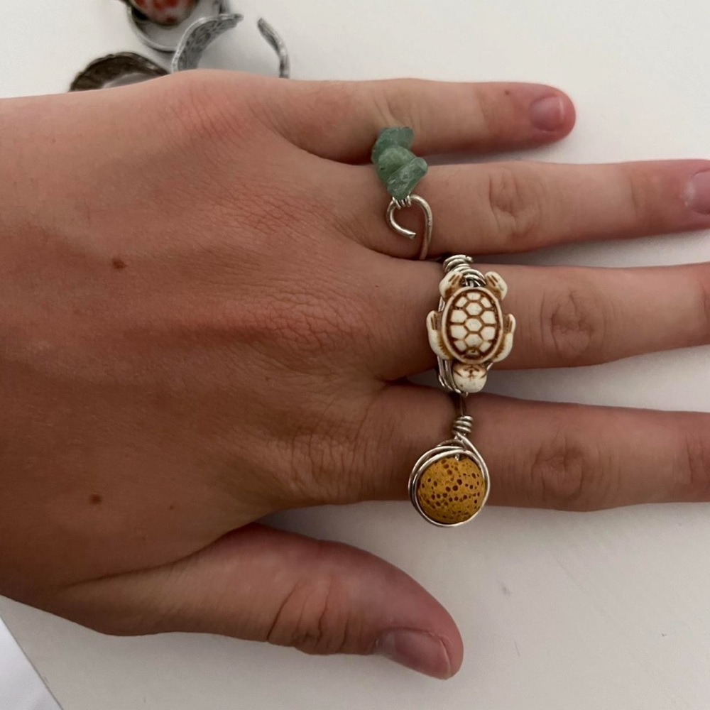 rings - Picture 2 of 3
